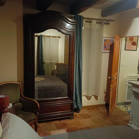 盖亚克La Lauze Et L'Anguille住宿加早餐旅馆 外观 照片