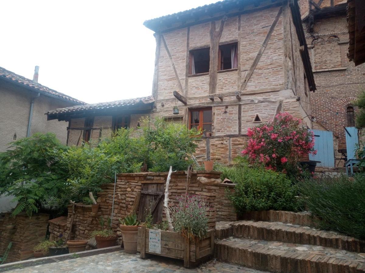 盖亚克La Lauze Et L'Anguille住宿加早餐旅馆 外观 照片