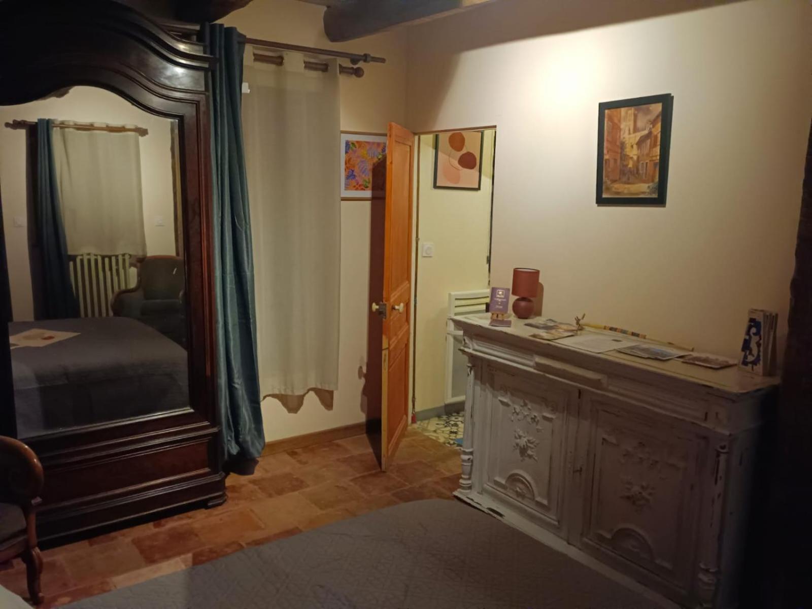 盖亚克La Lauze Et L'Anguille住宿加早餐旅馆 外观 照片